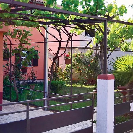 Appartement In Valbandon