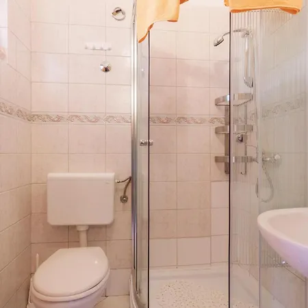 Amazing In Valbandon With Wifi Apartment Fazana